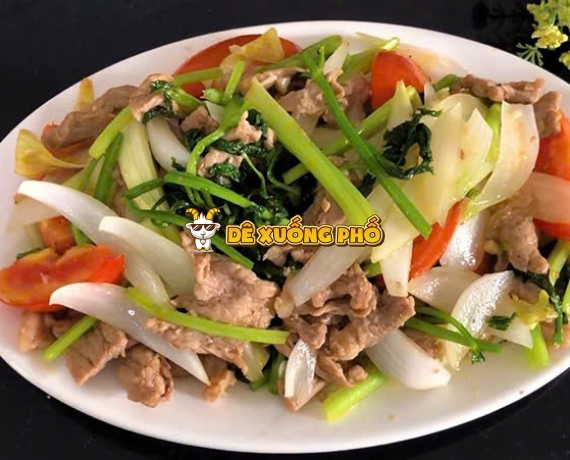 Dê Xào Cần Nước 